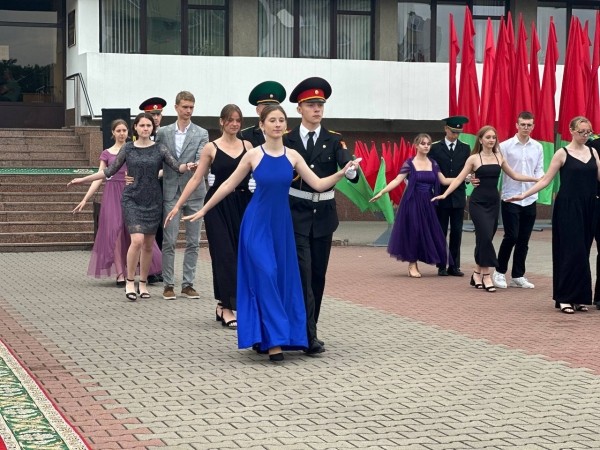 В Московском районе Бреста чествовали выпускников В Московском районе Бреста чествовали выпускников