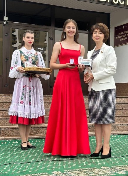 В Московском районе Бреста чествовали выпускников В Московском районе Бреста чествовали выпускников