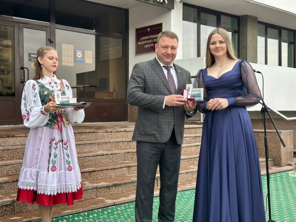 В Московском районе Бреста чествовали выпускников В Московском районе Бреста чествовали выпускников