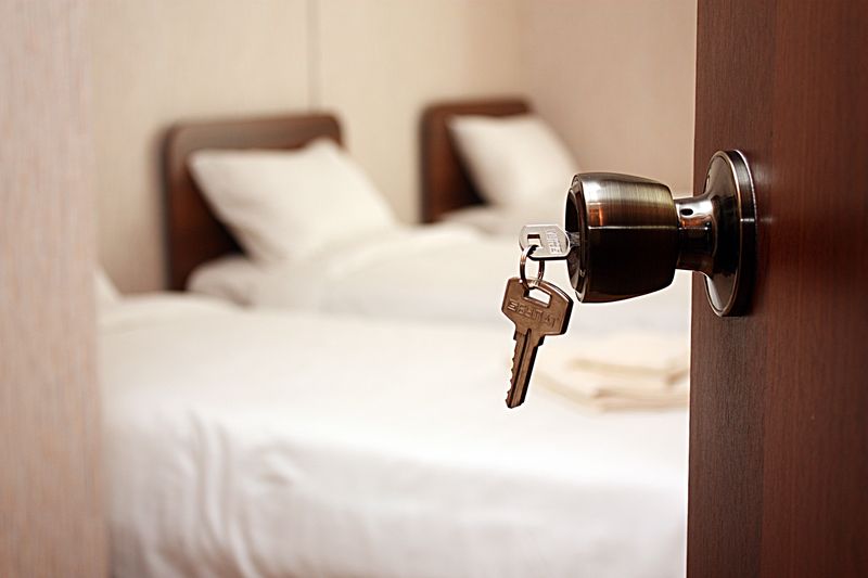 Новые возможности для туристов и отельеров предлагает платформа БРОНИ24