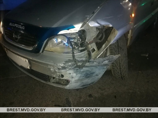 Авария с участием автомобиля и мотоцикла произошла в Кобрине Авария с участием автомобиля и мотоцикла произошла в Кобрине