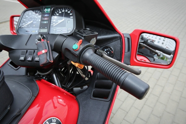 Белорус купил в США 27-летний мотоцикл BMW K1100 RS