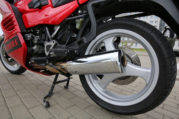 Белорус купил в США 27-летний мотоцикл BMW K1100 RS