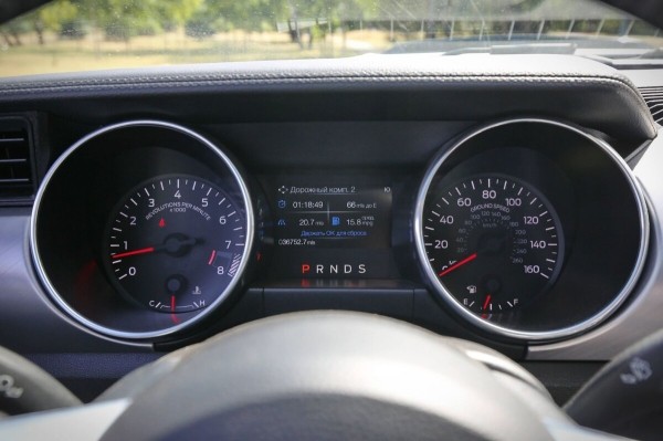 «Геометрия не пострадала, безопасность — целая». Белорус привёз из Америки 466-сильный Ford Mustang GT