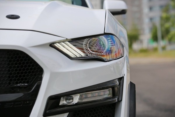 «Геометрия не пострадала, безопасность — целая». Белорус привёз из Америки 466-сильный Ford Mustang GT