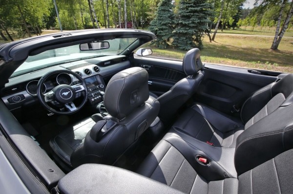 «Геометрия не пострадала, безопасность — целая». Белорус привёз из Америки 466-сильный Ford Mustang GT