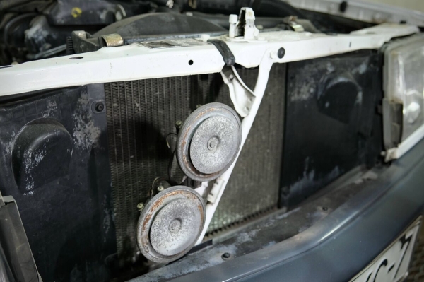 По прозвищу Baby-Benz. Показываем идеально сохранившийся Mercedes W201