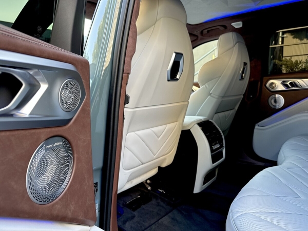 Самый дорогой и престижный кросс BMW: вот сколько за него просят в Беларуси Самый дорогой и престижный кросс BMW: вот сколько за него просят в Беларуси