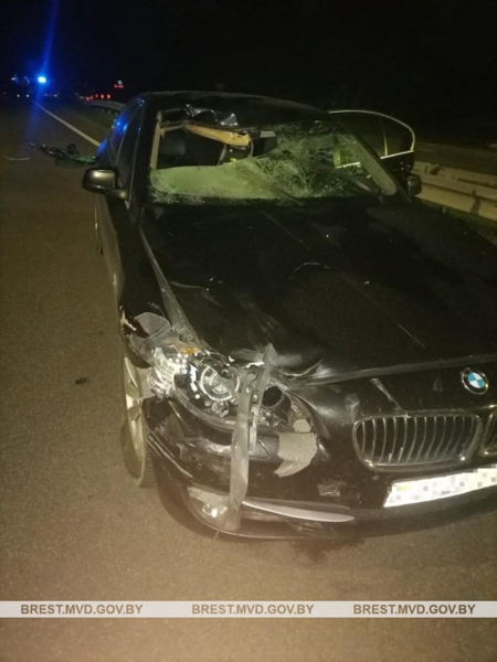 В Кобринском районе водитель BMW насмерть сбил велосипедистку В Кобринском районе водитель BMW насмерть сбил велосипедистку