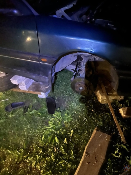 В Минской области мужчину придавило авто В Минской области мужчину придавило авто