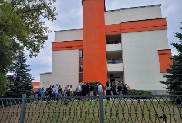 В Солигорске выстроилась огромная очередь на сдачу крови — спасают парня с лейкемией