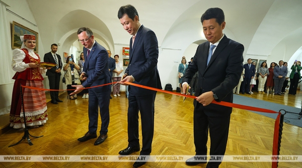 Выставка, посвященная провинции Ляонин, открылась в Художественном музее в Брестской крепости