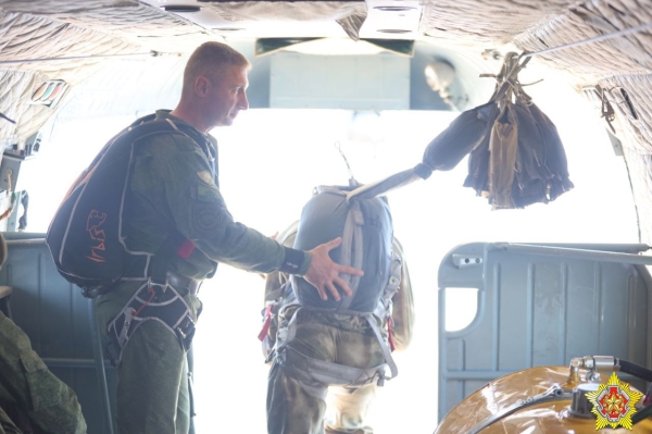 На базе 38-й Брестской отдельной десантно-штурмовой бригады проходит пятидневный сбор с офицерами-выпускниками На базе 38-й Брестской отдельной десантно-штурмовой бригады проходит пятидневный сбор с офицерами-выпускниками