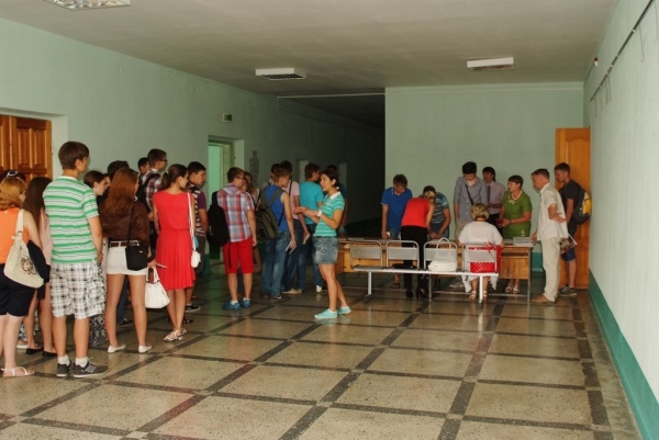 От 50 до 360: с какими баллами можно было поступить в вузы на платное От 50 до 360: с какими баллами можно было поступить в вузы на платное