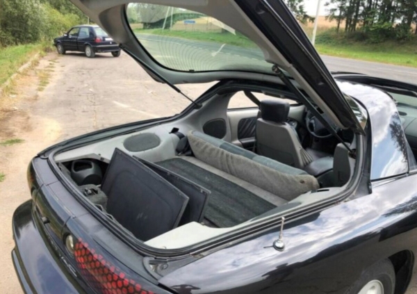 Показываем два редких Pontiac Firebird, которые есть в Беларуси Показываем два редких Pontiac Firebird, которые есть в Беларуси