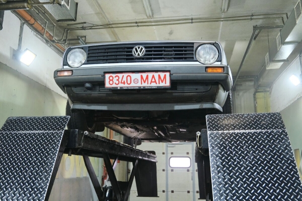 Volkswagen, не видевший зимы почти 20 лет! Отыскали идеальный Golf 1989 г. в., который точно не найти на «вторичке» Volkswagen, не видевший зимы почти 20 лет! Отыскали идеальный Golf 1989 г. в., который точно не найти на «вторичке»