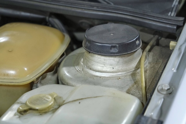 Volkswagen, не видевший зимы почти 20 лет! Отыскали идеальный Golf 1989 г. в., который точно не найти на «вторичке» Volkswagen, не видевший зимы почти 20 лет! Отыскали идеальный Golf 1989 г. в., который точно не найти на «вторичке»