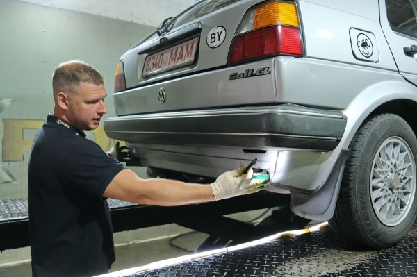 Volkswagen, не видевший зимы почти 20 лет! Отыскали идеальный Golf 1989 г. в., который точно не найти на «вторичке» Volkswagen, не видевший зимы почти 20 лет! Отыскали идеальный Golf 1989 г. в., который точно не найти на «вторичке»