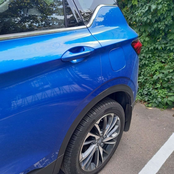 Белорус о сервисе Geely: «Через 10 дней получил не машину, а раскраску». Дилер: «Ремонт был сделан качественно в полном объёме»