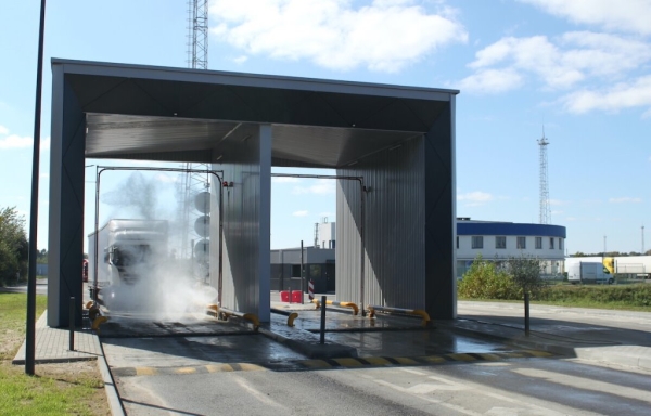 Что говорят водители об обязательной дезинфекции транспорта на границе