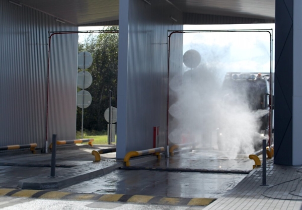 Что говорят водители об обязательной дезинфекции транспорта на границе