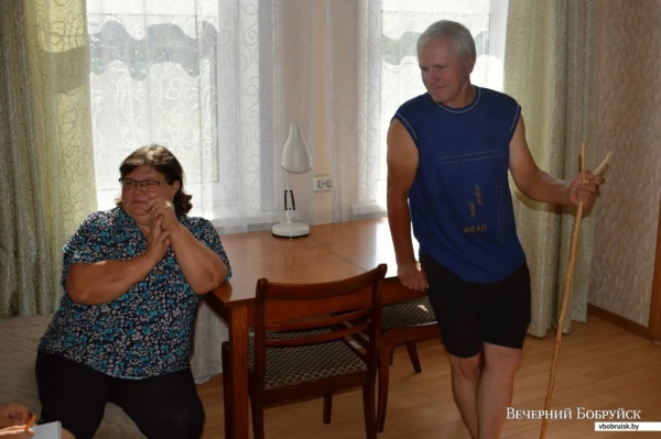 «Лисичек сдавали на 800 рублей, черники – на 1000, корзин продали на 3 тысячи». Как семья подрабатывает на дарах природы