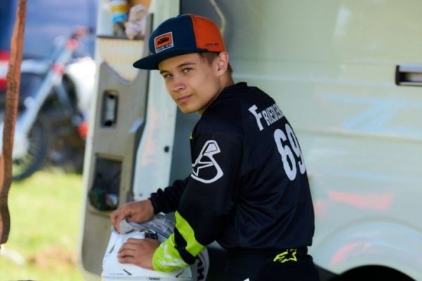 Парень из Кобрина стал чемпионом Беларуси по мотокроссу в классе 85 см куб. по итогам пяти этапов соревнований