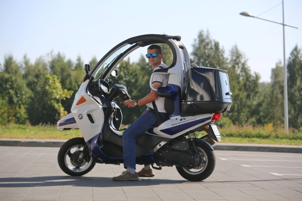 «Покупал за $2 200, но для меня — цены ему нет!» Белорус приобрёл редкий скутер BMW C1