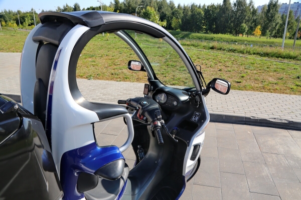 «Покупал за $2 200, но для меня — цены ему нет!» Белорус приобрёл редкий скутер BMW C1