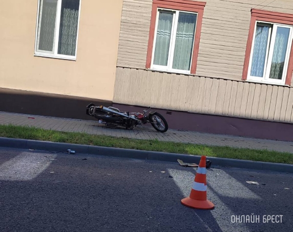 В Пинске произошло ДТП с участием авто и мото