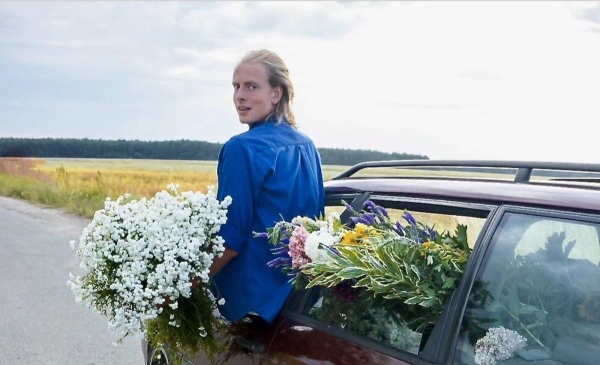 Брестчанин превратил VW Passat (B4) в «кветкамобиль»