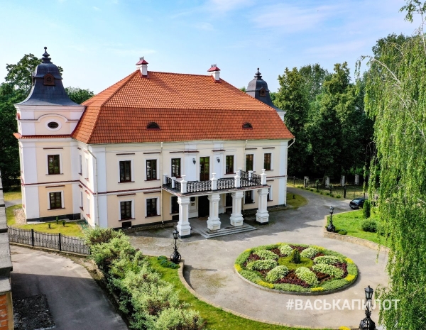 Осенний бал организуют 21 октября в усадьбе Немцевичей в пригороде Бреста Осенний бал организуют 21 октября в усадьбе Немцевичей в пригороде Бреста