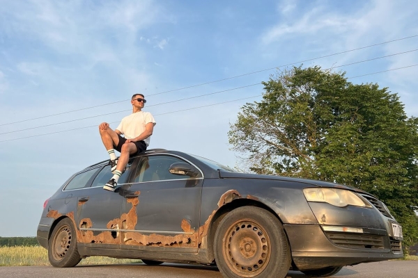 Парень реанимировал автомобильный «труп». На восстановление Passat B6 ушло $1300 Парень реанимировал автомобильный «труп». На восстановление Passat B6 ушло $1300