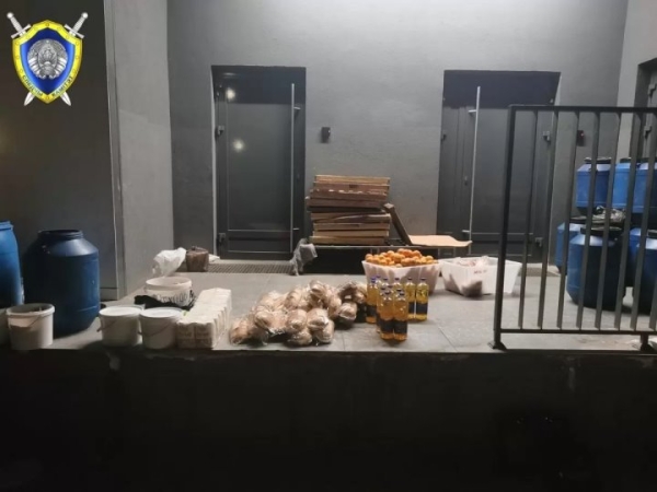 Повара школьной столовой пытались похитить продукты на 500 рублей. Как их наказали? Повара школьной столовой пытались похитить продукты на 500 рублей. Как их наказали?