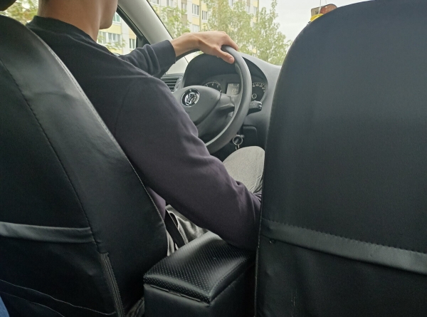 «Пробивал я, честное слово, пробивал!» Как Транспортная инспекция вычисляет таксистов-нелегалов в Бресте