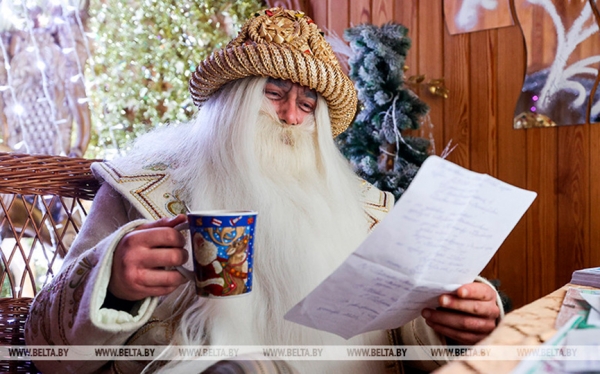 3D-ручка, список с кодом товара в конкретном интернет-магазине. Дед Мороз рассказал о письмах к Новому году