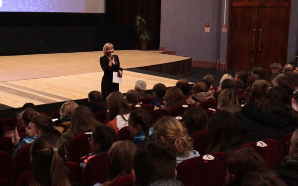 Барановичский зритель вместе с республикой открыл кинофестиваль «Листопад» Барановичский зритель вместе с республикой открыл кинофестиваль «Листопад»