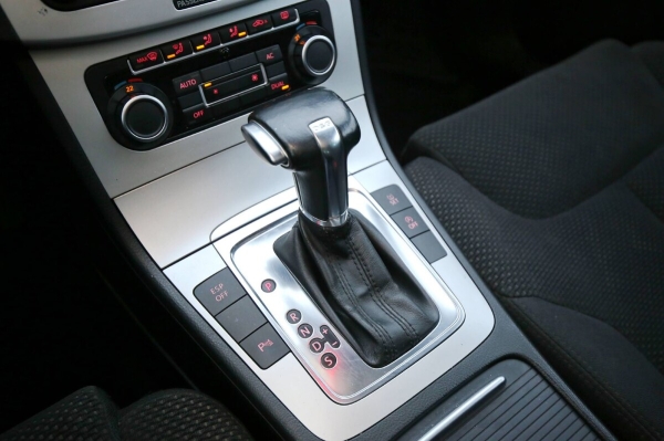 Белорус купил бензиновый VW Passat (B6) за $6 800. Проверили, стоил ли он своих денег