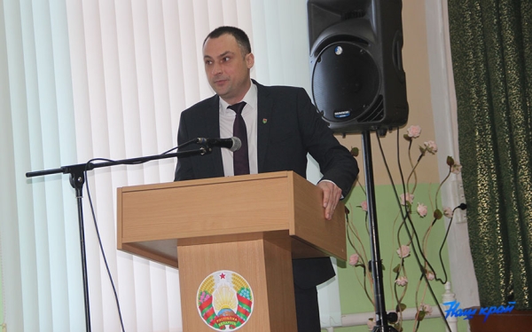 Глава Барановичского района представил нового руководителя коллективу «СтоловичиАгро» Глава Барановичского района представил нового руководителя коллективу «СтоловичиАгро»