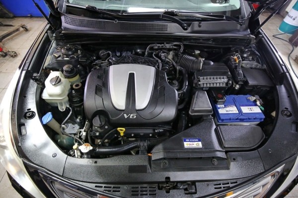 «Отъездил десять лет и ни на секунду не пожалел!». Белорус о владении корейским бизнес-седаном Hyundai Grandeur