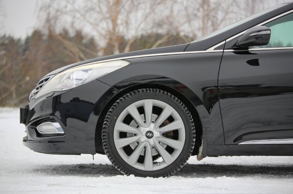 «Отъездил десять лет и ни на секунду не пожалел!». Белорус о владении корейским бизнес-седаном Hyundai Grandeur