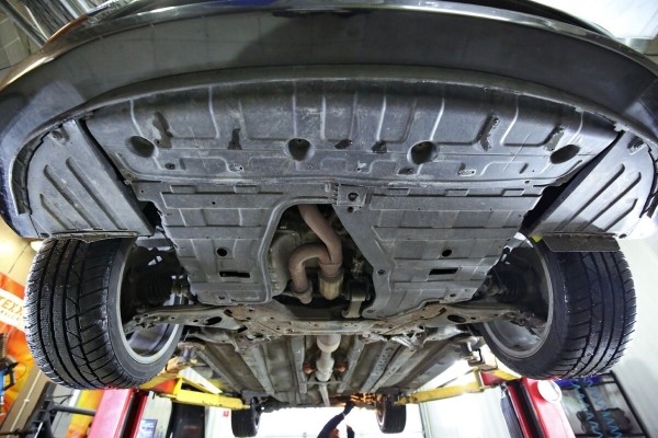 «Отъездил десять лет и ни на секунду не пожалел!». Белорус о владении корейским бизнес-седаном Hyundai Grandeur