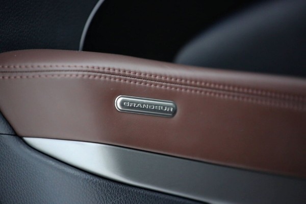 «Отъездил десять лет и ни на секунду не пожалел!». Белорус о владении корейским бизнес-седаном Hyundai Grandeur