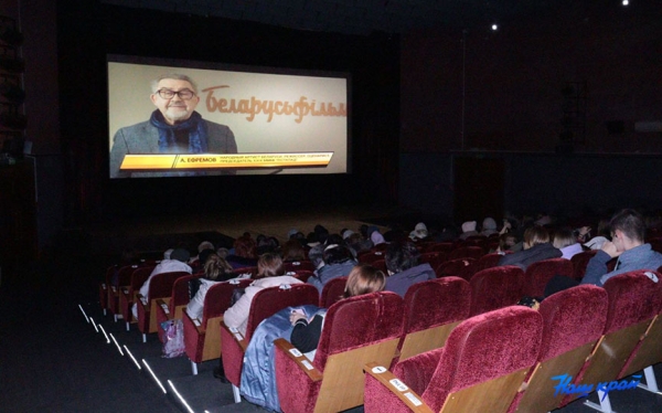 Почему после показа фильма-конкурсанта кинофестиваля «Листопад» зрители Барановичского кинотеатра «Октябрь» плакали  Почему после показа фильма-конкурсанта кинофестиваля «Листопад» зрители Барановичского кинотеатра «Октябрь» плакали