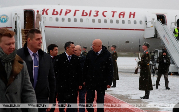 Президент Кыргызстана прибыл с визитом в Беларусь Президент Кыргызстана прибыл с визитом в Беларусь
