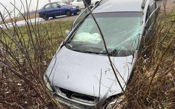 Ребенок не был пристегнут. Три человека доставлены в больницу после ДТП в Брестском районе Ребенок не был пристегнут. Три человека доставлены в больницу после ДТП в Брестском районе