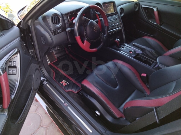 Сколько стоит в Беларуси Nissan GT-R — один из самых доступных суперкаров?