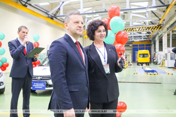 Спецавтомобили для социального обслуживания передали пяти ТЦСОН и дому-интернату в Брестской области