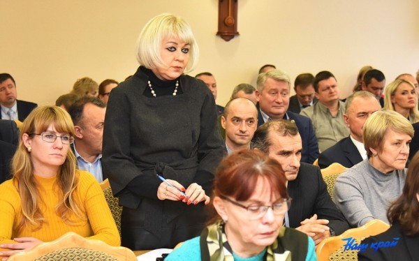 В Барановичах решали, что поможет привести кадры на предприятия В Барановичах решали, что поможет привести кадры на предприятия