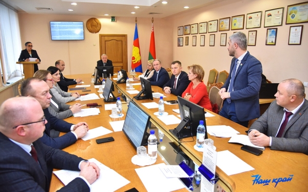 В Барановичах решали, что поможет привести кадры на предприятия В Барановичах решали, что поможет привести кадры на предприятия